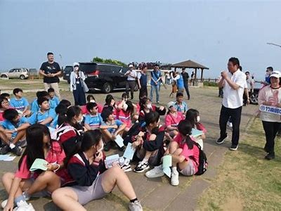 海角社区的温暖故事：小姨妈的关怀与陪伴